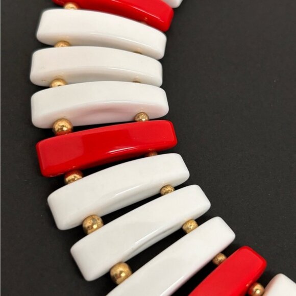 Retro Bold Red and White Statement Choker Necklace - Picture 14 of 16